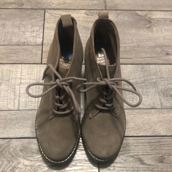 White Mountain genuine leather upper Lambert lace up botties with stitch design - Picture 1 of 9